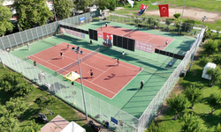 Beach Park’ta tenis keyfi