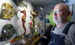 Çöpe gidecek elektronik malzemeler onun ellerinde sanat eserine dönüşüyor