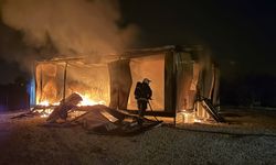 Konteyner ev yangında kullanılamaz hale geldi