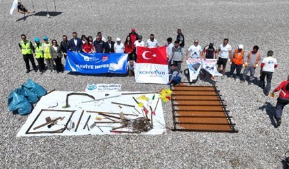 Konyaaltı Sahili’nde Deniz Dibi ve Kıyı Temizliği Yapıldı