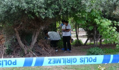 Antalya'da Bir Kişi Ağaçlık Alanda Ölü Bulundu