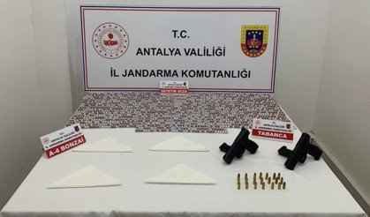Antalya’da 528 Bin Kullanımlık Uyuş*** Madde Ele Geçirildi