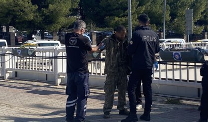 Antalya’da Demirlere Çıkan Genci Polis İndirdi
