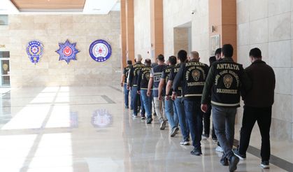 Sahte Emniyet Müdürlerinden 50 Milyonluk Vurgun