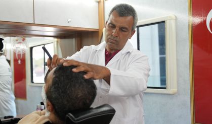 Alanya Belediyesi mobil kuaför aracı hizmete başladı