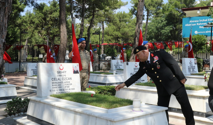 Antalya'da Şehitler Dualarla Anıldı