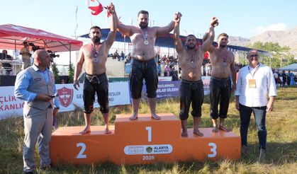 Gökbel'de Başpehlivan Enes Doğan oldu