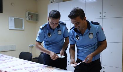Antalya'da yakalanan dilencinin üzerinden 17 bin TL çıktı