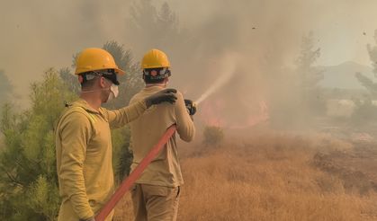 Aksu'daki orman yangınında söndürme çalışmaları sürüyor