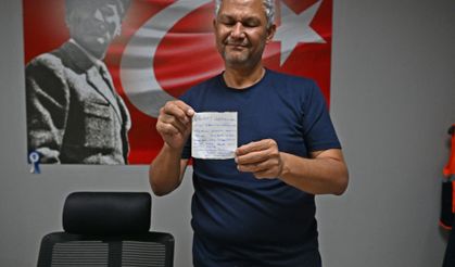 3,5 yıl sonra gelen vefa: Annesinin cenazesini taşıyan ekiplere teşekkür