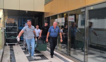Rus uyruklu turist konakladığı otelin koridorunda ölü bulundu