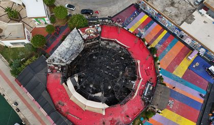 Alanya'da alev alev yanan eğlence mekanı küle döndü