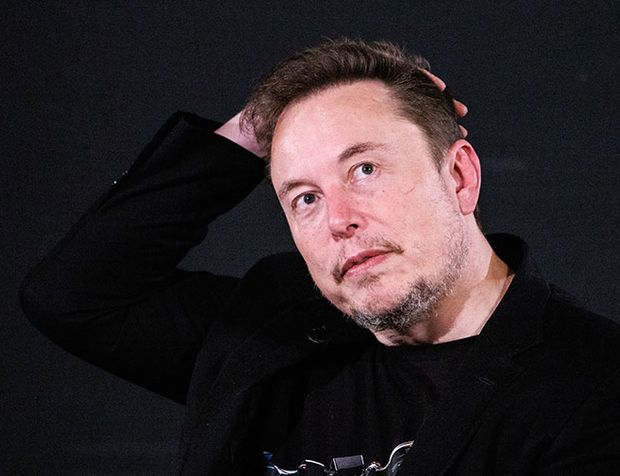 Elon Musk'tan küfürlü tepki