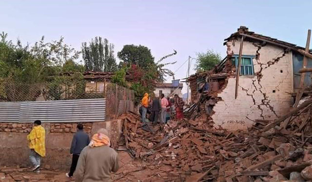 Nepal’de felaket: 128 ölü