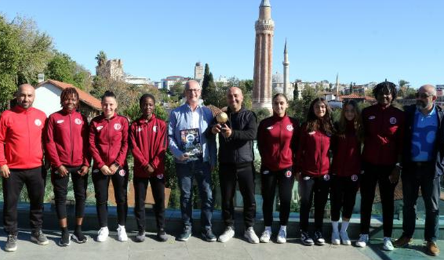 Antalyaspor Kadın Futbol Takımına IFFHS'den ödül