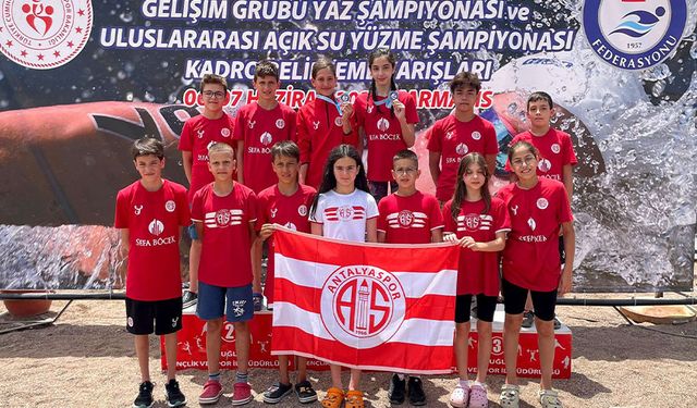 Antalyaspor'dan milli takıma 7 yüzücü