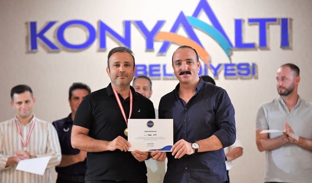 Konyaaltı Belediyesi’nin 30 Ağustos turnuvasında şampiyonlar belli oldu