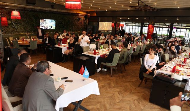 Rektör Türkdoğan, öğrencilerle iftarda buluştu