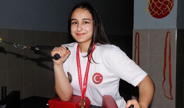 Demir bilek Rabia Türkiye şampiyonu