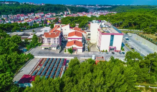 Bimekan şahıs hastane tuvaletinde ölü bulundu
