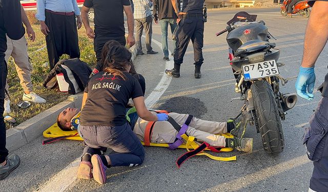 Motosikletliye vurup kaçtı