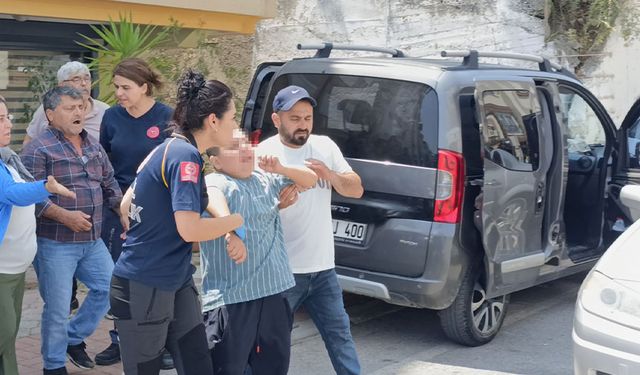 Ambulansa binmemek için ortalığı birbirine kattı