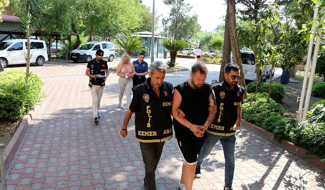 Cinsel ilişki bahanesiyle dolandırıp darbettiler