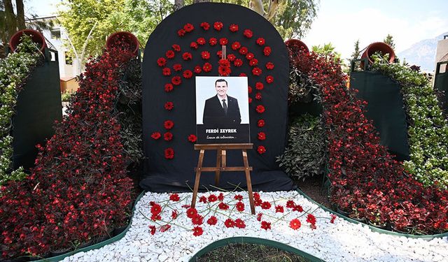 Kemer’de Başkan Zeyrek için anma alanı