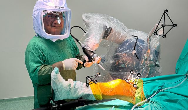 35 Yıllık Şikayet, 35 Dakikada Robotik Ameliyatla Sona Erdi