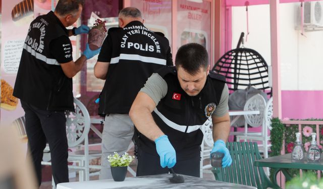 Antalya'da Kuyumcu Soygunu: 750 Bin TL'lik Bilezik Çalındı