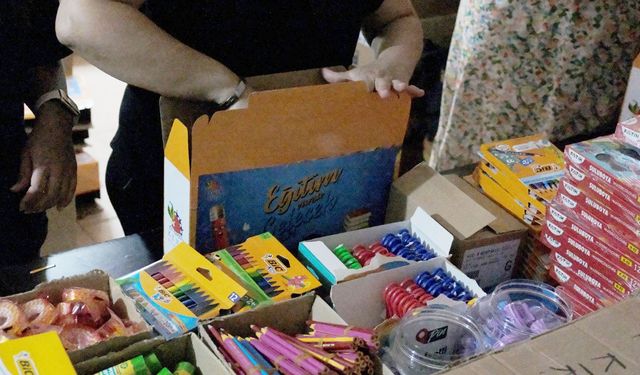 Kemer Belediyesi'nden Öğrencilere Kırtasiye Desteği