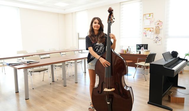 Müzik Akademisinden İki Öğrenci Konservatuvara