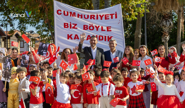 Manavgat’ta Miniklerden “Cumhuriyet” Sevinci