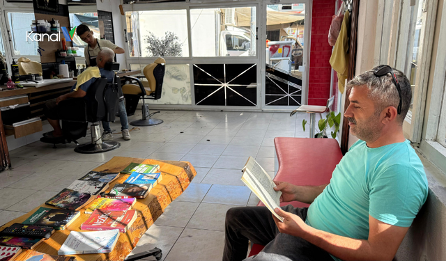 Serikli Berberden Müşterilere Kitap Köşesi