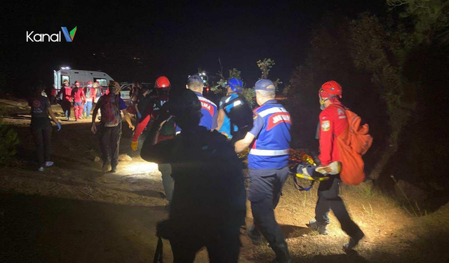 Alanya’da Kayalıklarda Mahsur Kalan 2 Çocuk Kurtarıldı