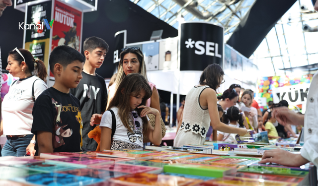 15’inci Antalya Kitap Fuarı Yoğun İlgiyle Devam Ediyor