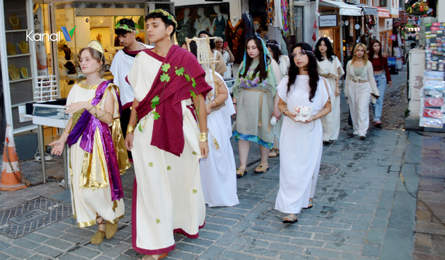 Kaleiçi Old Town Festivali’nde Antik Dönem Canlandırması