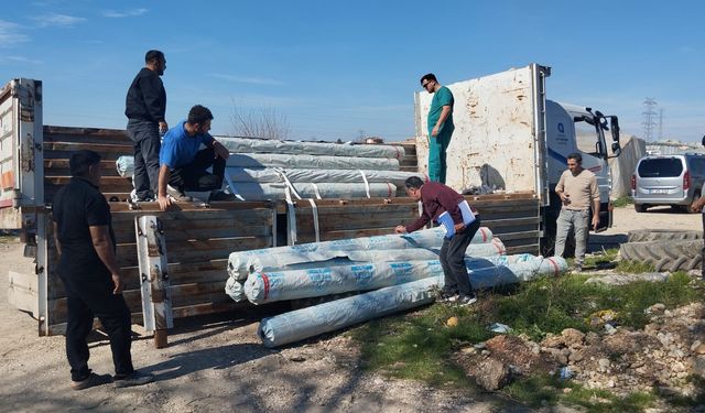 Hortumdan Zarar Gören Üreticilere Sera Naylonu