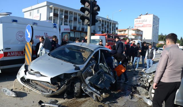 Serik'te Kaza: 2 Yaralı