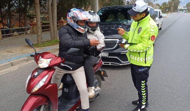 Antalya'da Son 2 Haftada 35 Bin 472 Araç ve Sürücüsüne Ceza