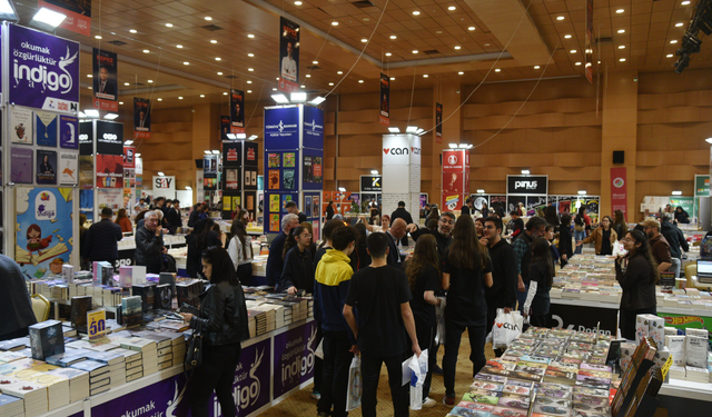 Kepez Kitap Fuarı Kapılarını Açtı