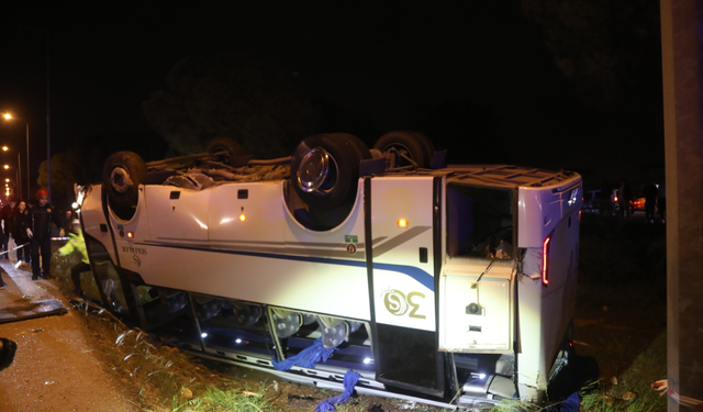 Servis Midibüsü Devrildi: 16 İnfaz Koruma Memuru Yaralı