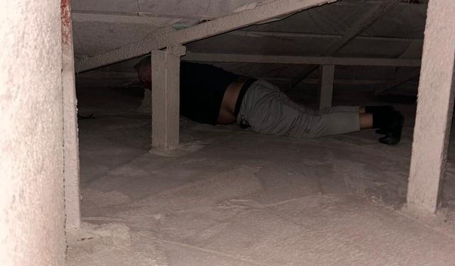 Tavan Arasına Saklandı Jandarmadan Kaçamadı