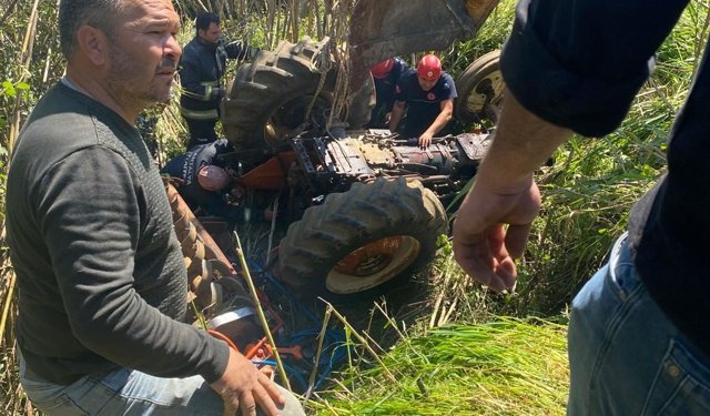 Aksu'da Traktör Dereye Devrildi Sürücü Hayatını Kaybetti