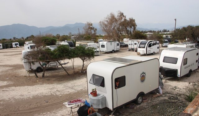 Kumluca’da Karavan Konaklaması Yasaklandı