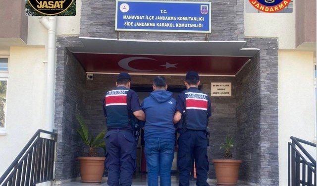 Antalya'da Aranan 487 Şahıs Yakalandı