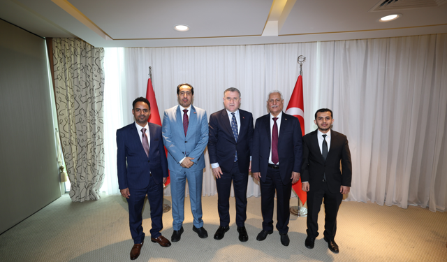 Bakan Bak'tan Antalya'da Yoğun Spor Diplomasisi