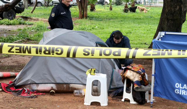 Parktaki Çadırında Ölü Bulundu