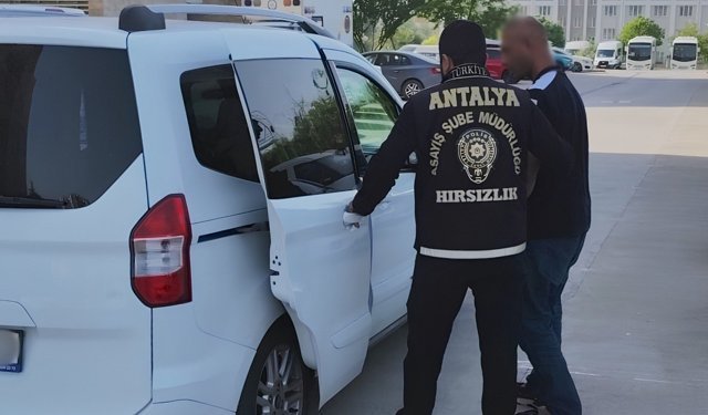 Antalya’da 410 Bin Liralık Ziynet Hırsızlığına Gözaltı