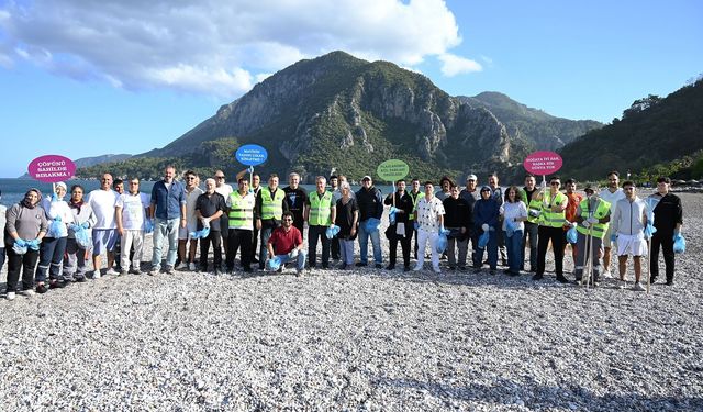 Çıralı'da Sahil Temizliği Yapıldı